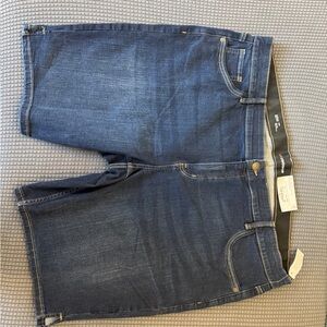 Liz Claiborne Dark Blue Denim Sara Shorts 24W mid rise NWT